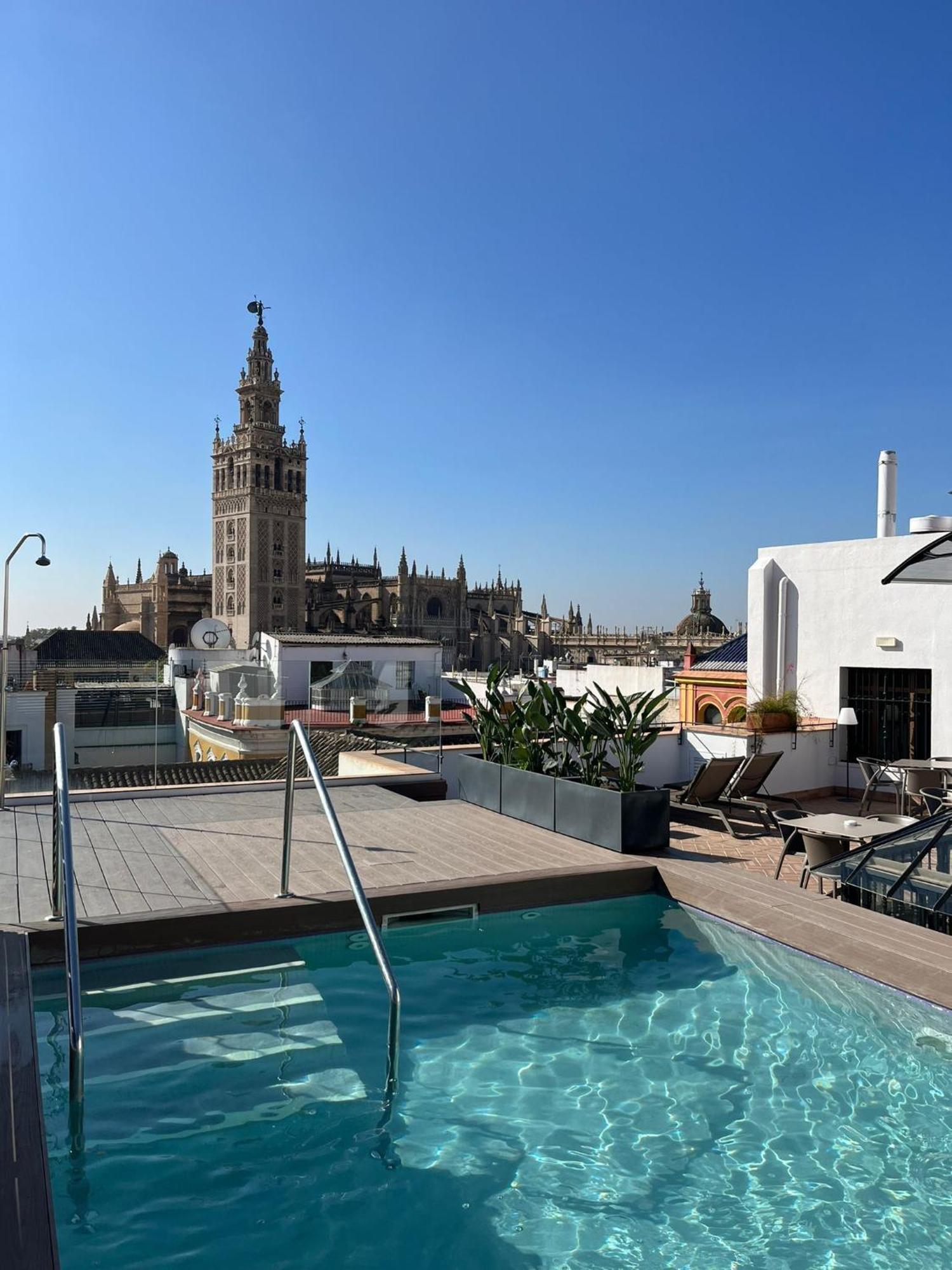 Joya Del Casco Boutique Hotel By Shiadu Seville Exterior photo