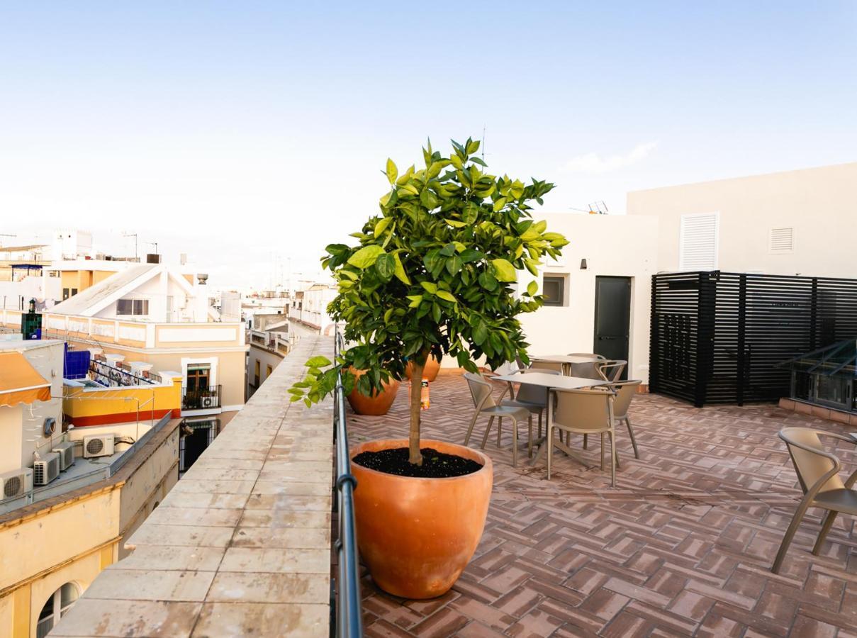 Joya Del Casco Boutique Hotel By Shiadu Seville Exterior photo