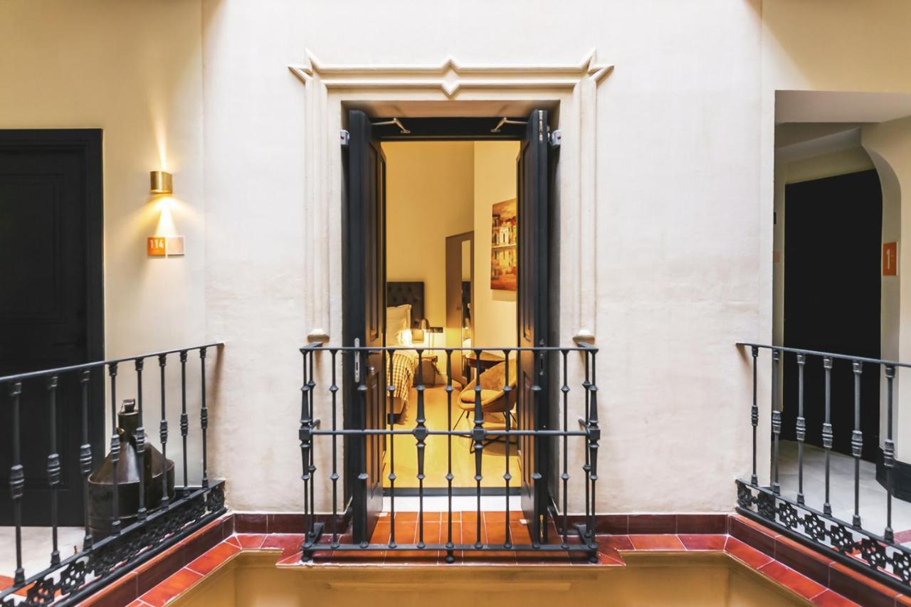 Joya Del Casco Boutique Hotel By Shiadu Seville Exterior photo